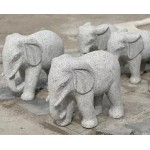 KA-714, estatuas de elefantes