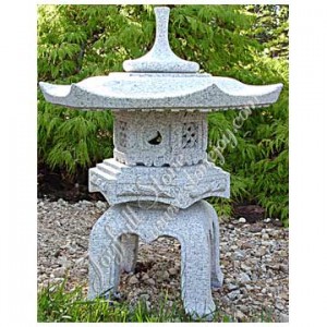 Linternas de piedra de jardín japonés